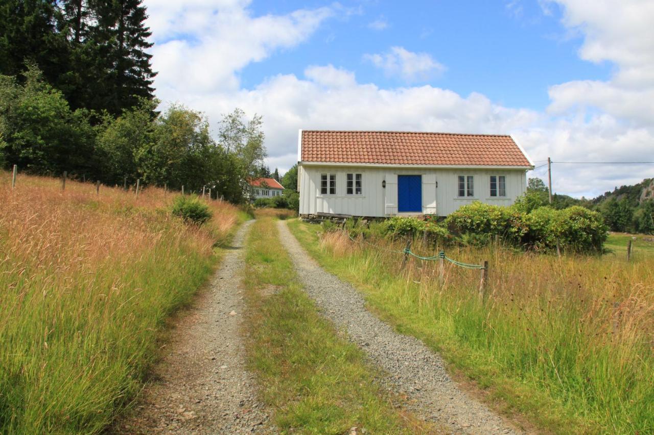 Villa Lille Gjersdal - Et Unikt Opphold 100 Ar Tilbake I Tid Farsund Esterno foto